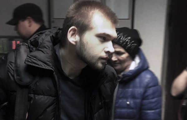 Блогер ловивший покемонов в церкви Блогер ловивший покемонов в церкви