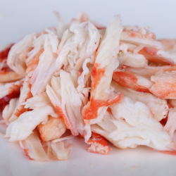 Салатное мясо краба