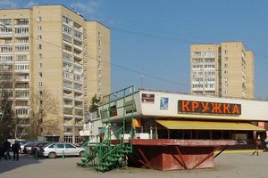 На площади Юности увеличат сцену