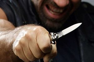 Ссора у кафе на 1-м Западном проезде привела к поножовщине