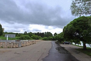Проезд к городскому пруду станет пешеходной дорожкой