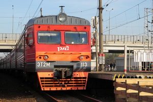 Изменение графика движения электропоездов <span id=