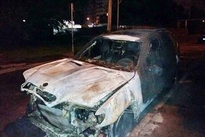 Неизвестные подожгли автомобиль в 9 микрорайоне