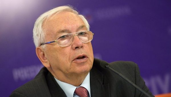 Лукин войдет в международный комитет Совета Федерации, Пушков - в оборонный