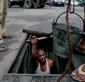 Кто такие индийские неприкасаемые, и можно ли их трогать?