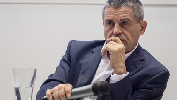 Маркин в стихах прокомментировал указ о своей отставке