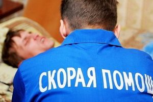Пациент вызвал скорую помощь и избил приехавшего врача