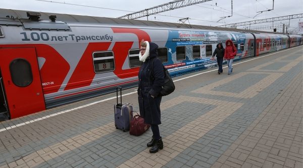 Оформленный в честь столетия Транссиба поезд отправился из Москвы во Владивосток