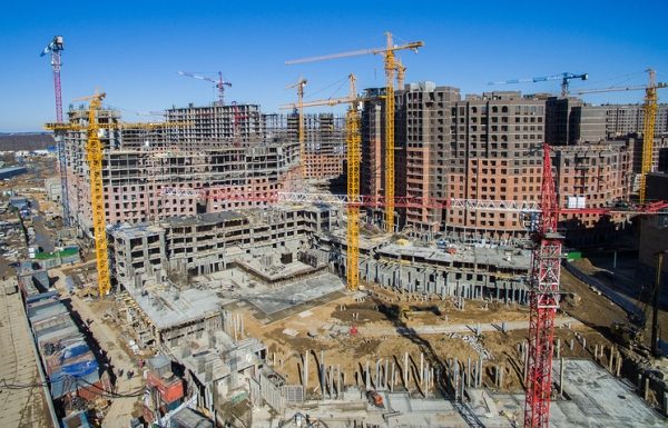 Шувалов: госресурсы нужно вкладывать в строительство квартир от 20 до 100 кв метров