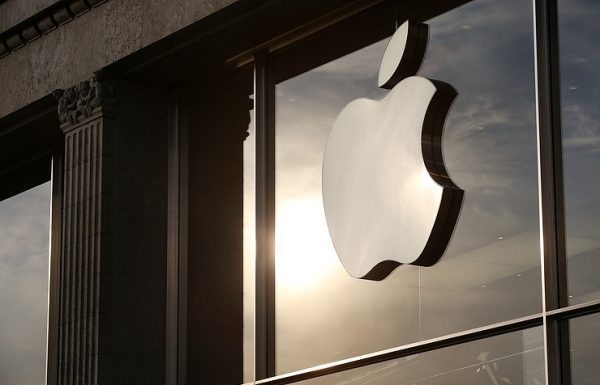 Apple впервые за 15 лет сообщила о снижении годовой выручки