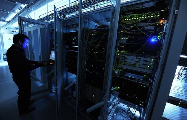 Инвестиции операторов в инфраструктуру могут упасть до нуля из-за "пакета Яровой"