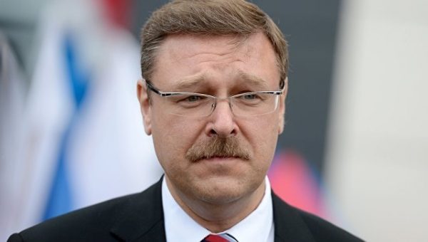 Косачев: Россия заинтересована в мирном урегулировании конфликта на Украине
