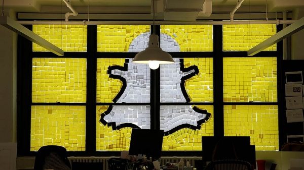 Snapchat подал заявку на IPO