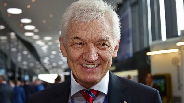 Геннадий Тимченко собирает стройку