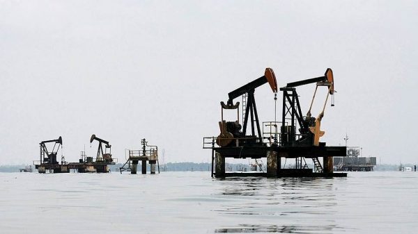 Дешевая нефть спросу не помогла