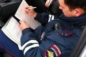Инспектор ГИБДД задержал водителя за предложенную взятку