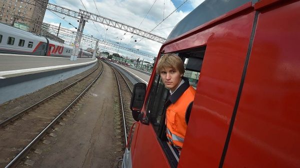 С высокоскоростным не торопятся