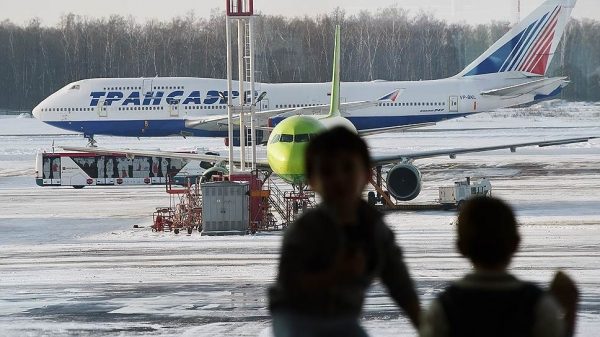 «Трансаэро» смотрит в небо