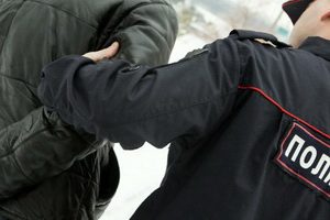 Полицейские задержали троих мужчин с наркотиками