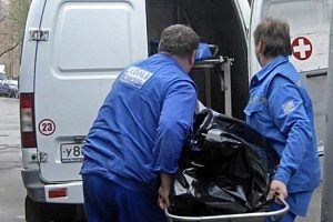 Полицейские нашли мертвого мужчину со следами побоев