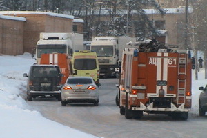 Взрывотехники обследовали якобы заминированный автомобиль