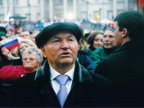 luzhkov-doigralsya-do-kolik