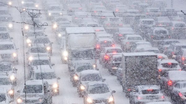 Снегопад в Москве продлится всю ночь и большую часть завтрашнего дня snegopad-v-moskve-prodlitsya-vsyu-noch-i-bol-shuyu-chast-zavtrashnego-dnya