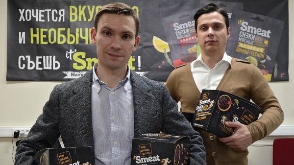 Снек идет