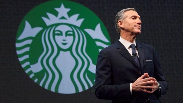 Глава Starbucks уходит в отставку