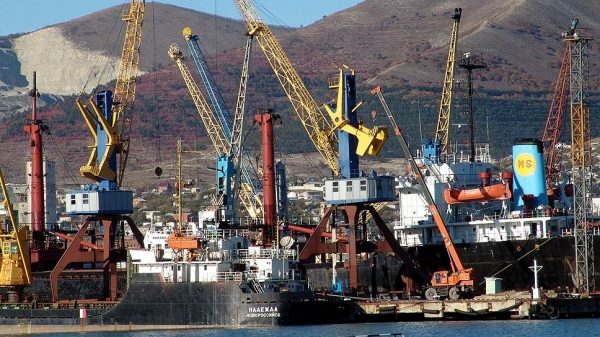 Новороссийский порт продадут всем миром