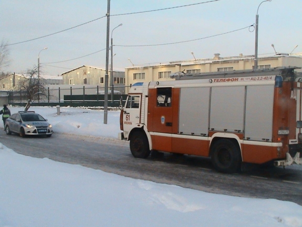 Взрывотехники обследовали якобы заминированный автомобиль