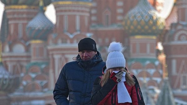 Туристический поток свернул на столицу