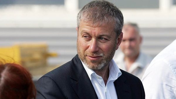 Роман Абрамович оставил олово земле