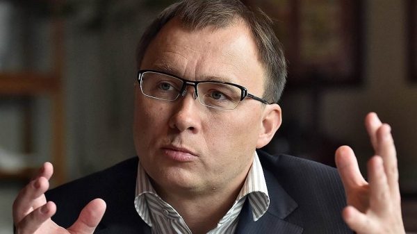 Гендиректор Tele2 взялся за руль