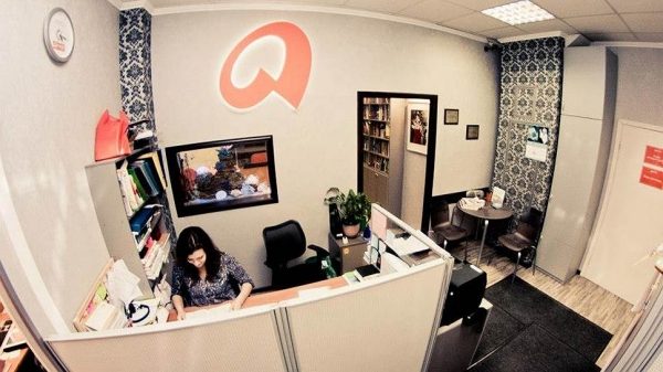 "Альпина" изучила "Теории и практики"