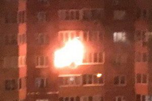 При пожаре в квартире спасены семь человек