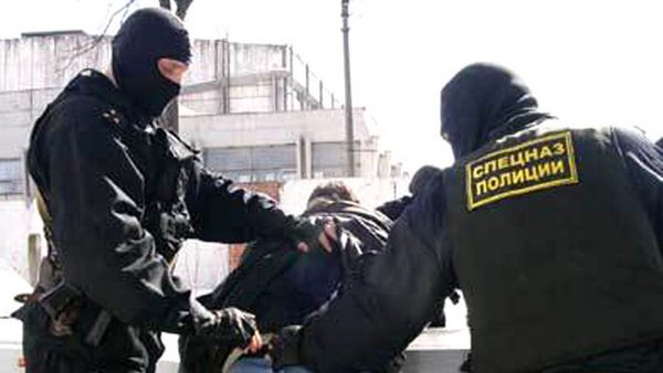 politsejskimi-zelenograda-zaderzhany-podozrevaemy-e-v-nezakonnom-hranenii-narkotikov