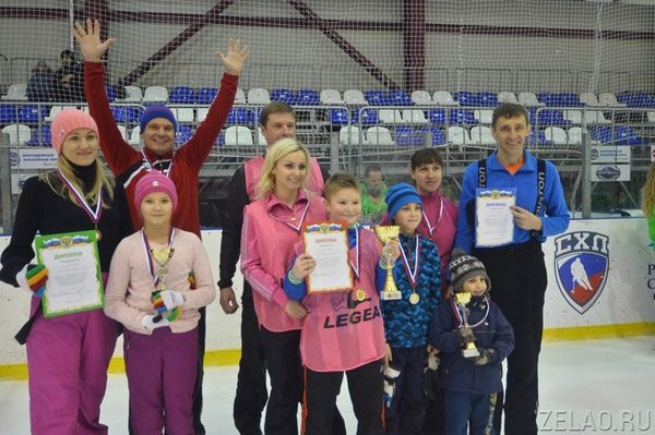 v-zelenograde-proshli-okruzhny-e-sorevnovaniya-sportivny-h-semej-zimnie-zabavy