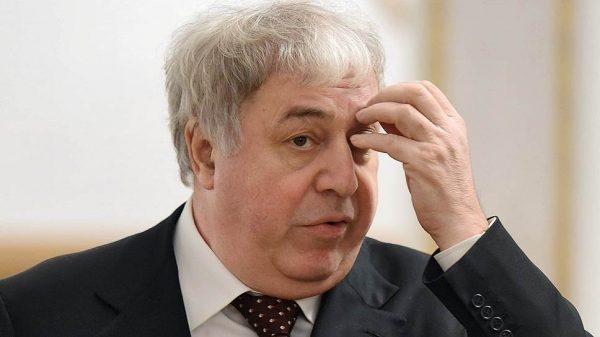 Михаил Гуцериев включился в телевизор