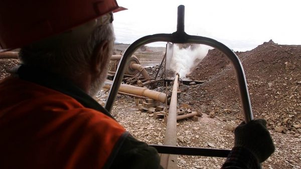 Золото блеснуло инвестспросом