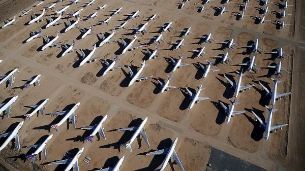 Военные расходы обрушили прибыль Airbus