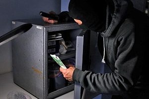 Трое грабителей вынесли из офиса в Зеленограде 22 млн рублей