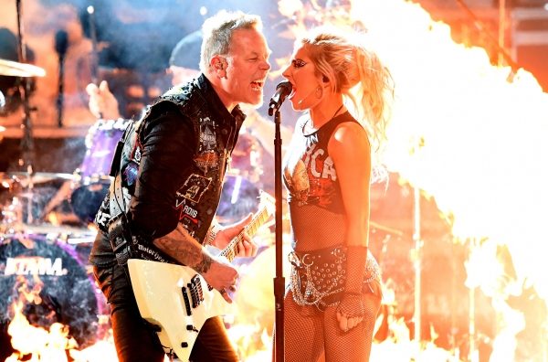 Реакция вокалиста METALLICA на отключенный микрофон на GRAMMY