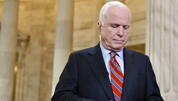 Маккейн призвал оценивать Трампа по его делам, а не высказываниям