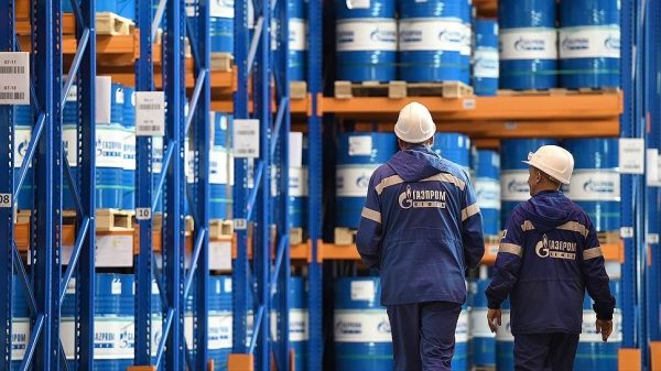 "Газпром нефть" освобождается от мелочи