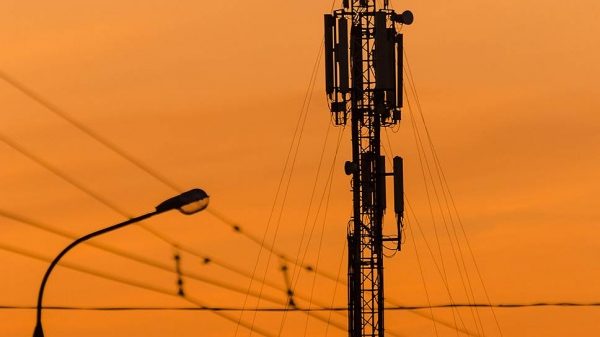 «МегаФон» и «Вымпелком» поделили базы