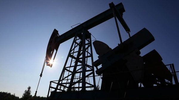 Нефть с рынка не утекает