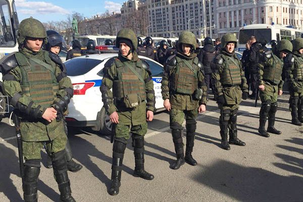 miting-v-moskve-zadacha-naval-nogo-ochistit-ulitsy-ot-vsyakoj-nechesti-pered-vy-borami