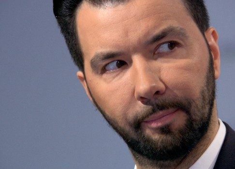 Привел родственницу