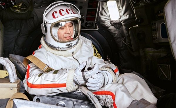 Тимур Бекмамбетов о фильме «Время первых», шутках и вырезанных сценах, конкуренции с американскими блокбастерами